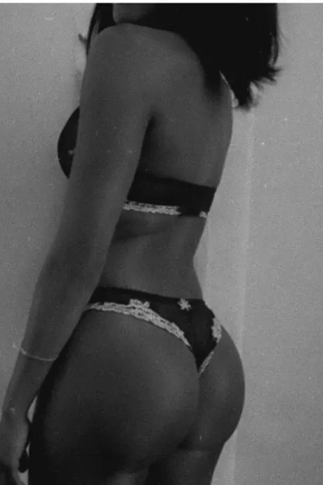 Amara African Escorts Photo 2 of 3