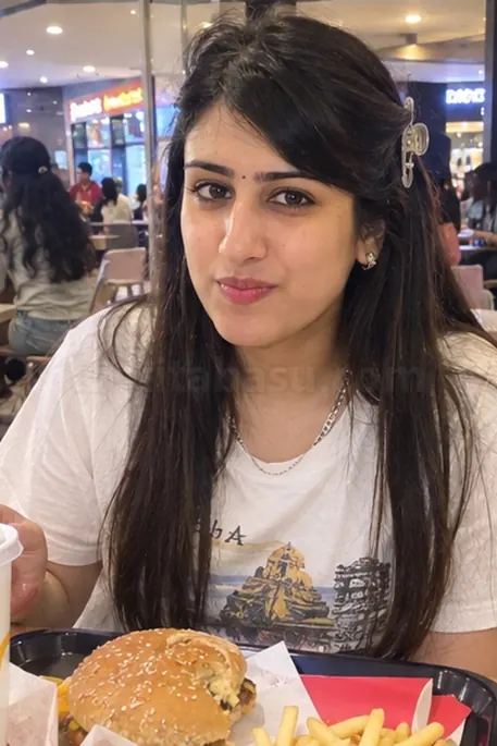 Bhoomika, Independent escort in Mumbai - photo 2 of 4