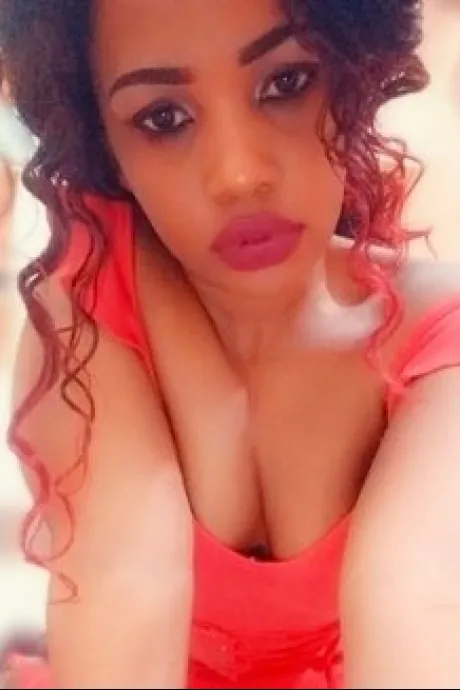 Candy African Escorts Photo 2 of 3