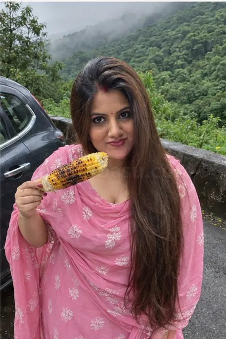 Kavya, Housewife escort in Mumbai - photo 2 of 4