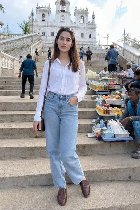 Madhuri, Punjabi escort in Mumbai - photo 1 of 4