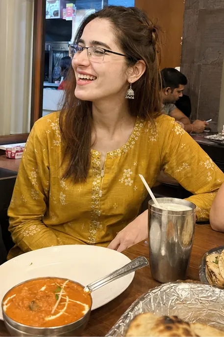Madhuri, Punjabi escort in Mumbai - photo 2 of 4