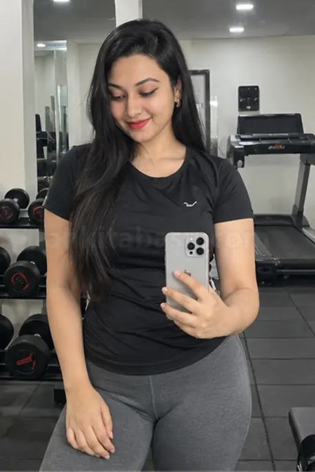 Monika, Curvy escort in Mumbai - photo 2 of 4
