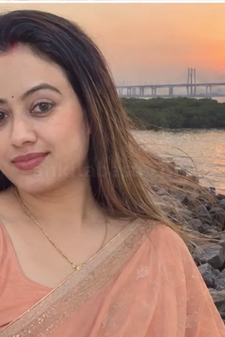 Neha, Massage escort in Mumbai - photo 1 of 4