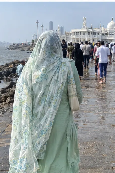 Poonam, Muslim escort in Mumbai - photo 3 of 4