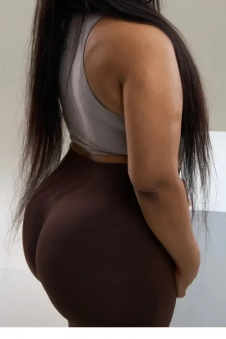 Tina African Escorts Photo 2 of 2