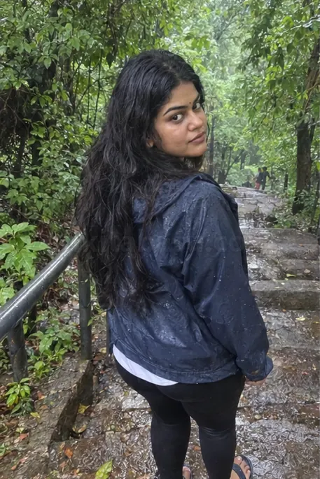 Trisha, Mallu escort in Mumbai - photo 2 of 4