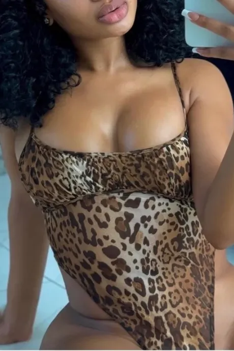 Zara African Escorts Photo 3 of 3